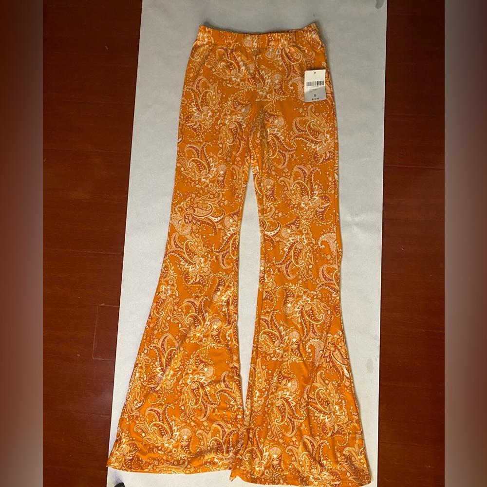 Forever 21 stretchy flared orange bandanna pants